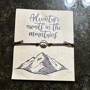 Black Mountain pull Bracelet